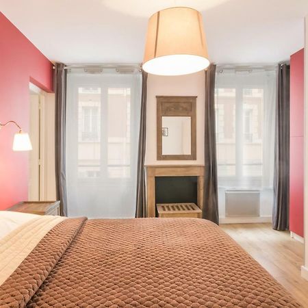 Les Toits De Paris Bed and Breakfast Εξωτερικό φωτογραφία