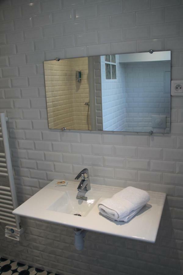 Les Toits De Paris Bed and Breakfast Εξωτερικό φωτογραφία