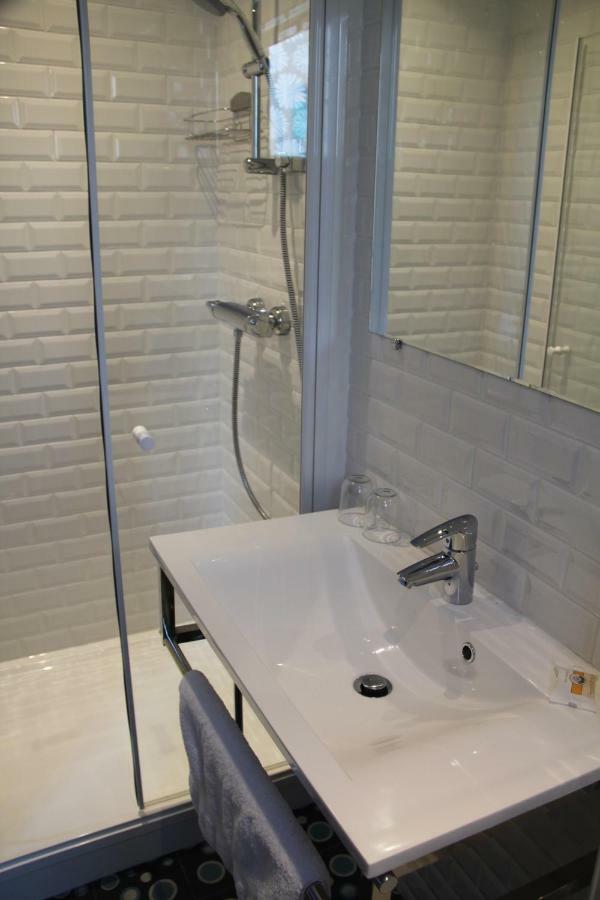 Les Toits De Paris Bed and Breakfast Εξωτερικό φωτογραφία