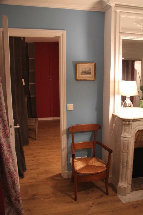 Les Toits De Paris Bed and Breakfast Εξωτερικό φωτογραφία